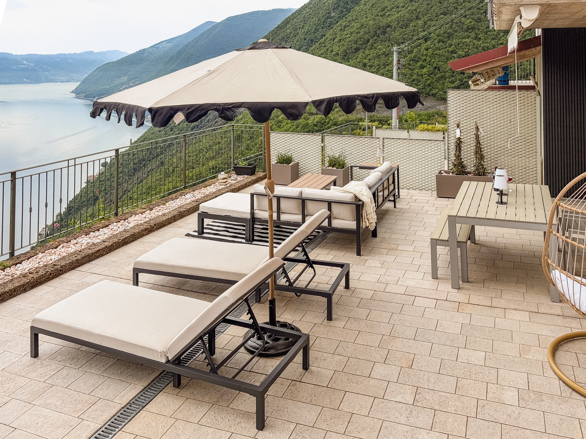The 75m² terrace overlooking Lake Iseo